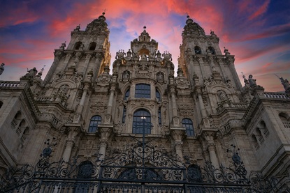 Катедралата Сантяго де Компостела: богата история на вярата и поклонничеството