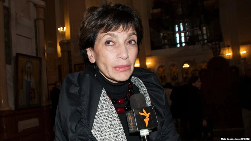 Нана Джaнeлидзе идва в София