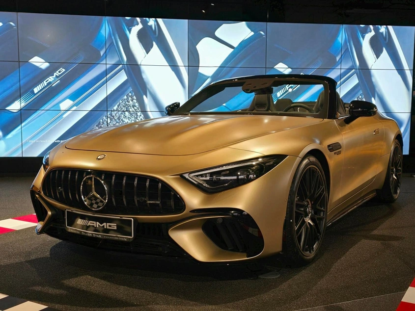 Един от 100: Mercedes-AMG SL 63 Golden Coast в Силвър Стар
