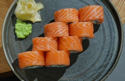 Рула от сьомга със спанак и крема сирене – ароматно, лесно и уникално вкусно ястие
