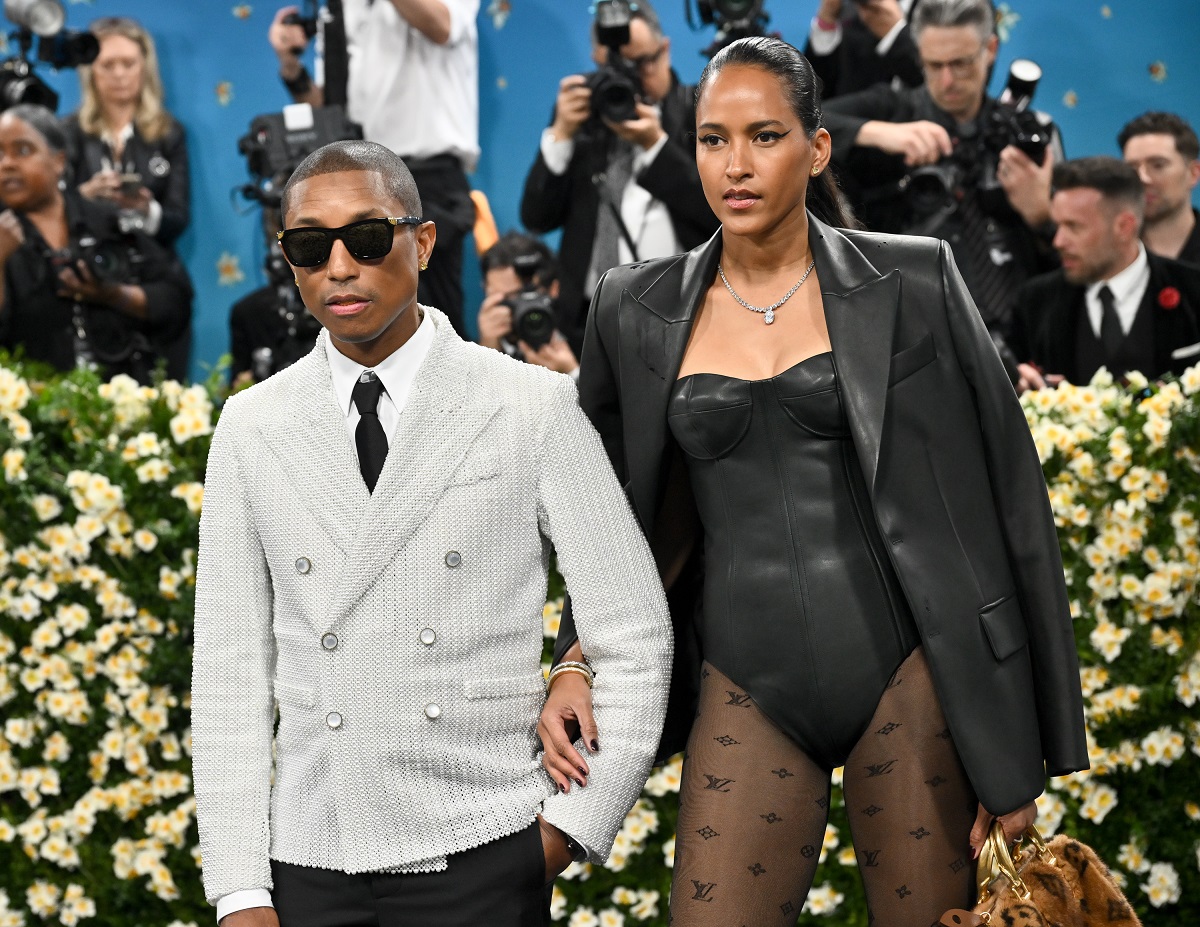Сакото на Фарел Уилямс за Met Gala 2025 е изработено от 100 000 перли