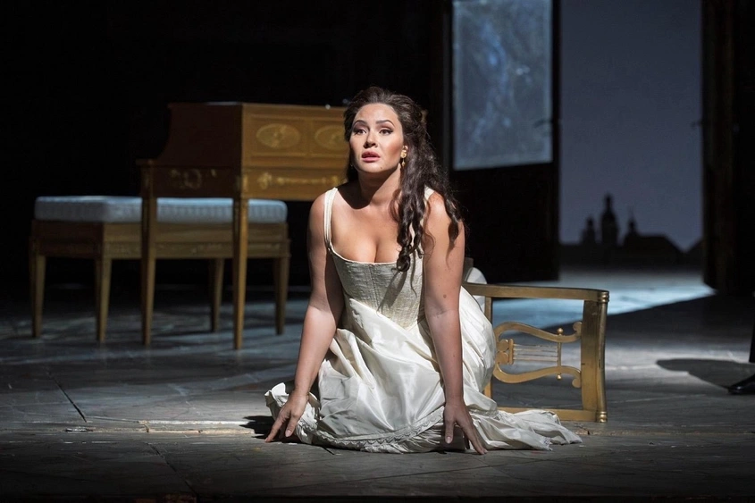 „Соня Йончева е сърцераздирателна и блестяща Лиза в „Дама Пика“ на сцената на Метрополитън опера”