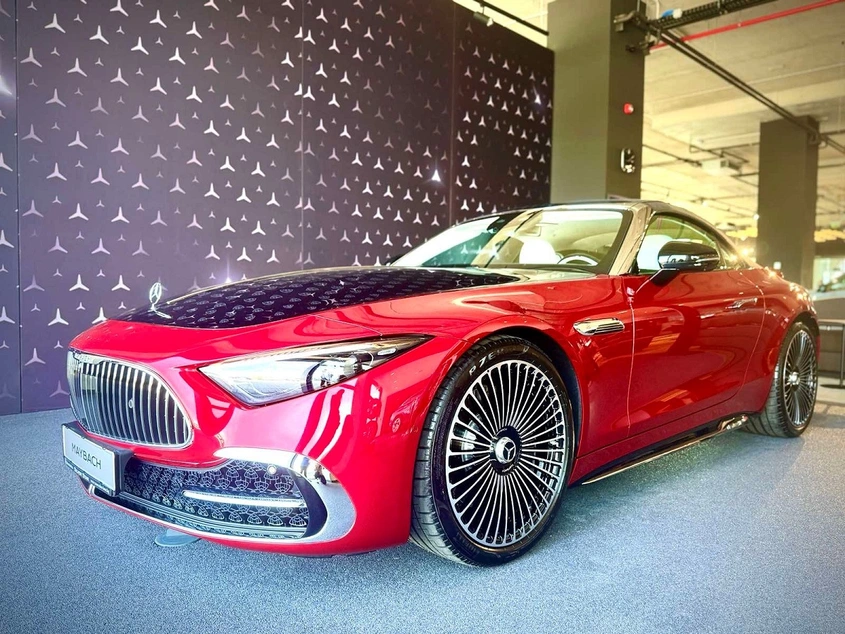 Спортен, луксозен и отличителен: новият Mercedes-Maybach SL Monogram Series