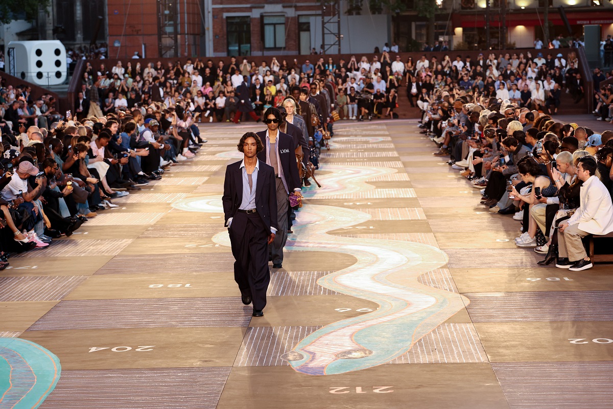 Колекцията на Фарел Уилямс за Louis Vuitton SS26 е вдъхновена от практичността и силно повлияна от съвременната индийска мода