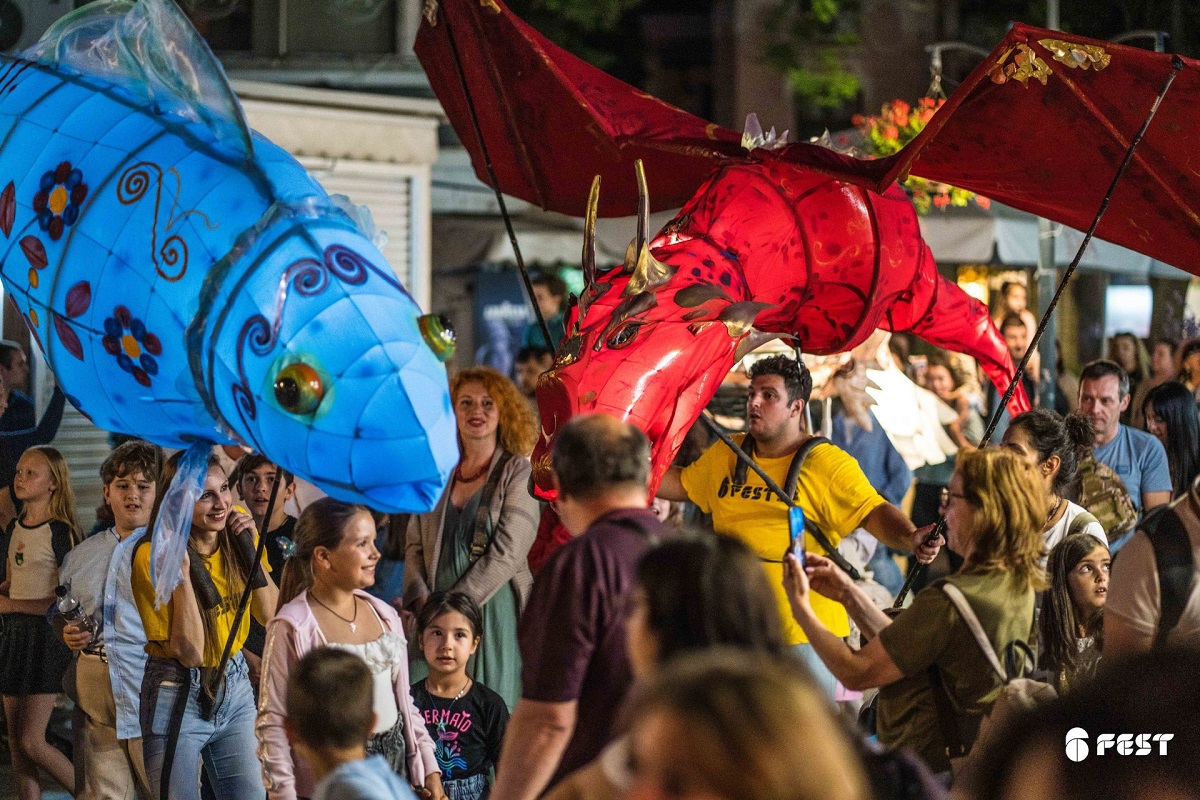 Карнавално лято с 6Fest в София - шествия, марионетки, куклен театър и цирк