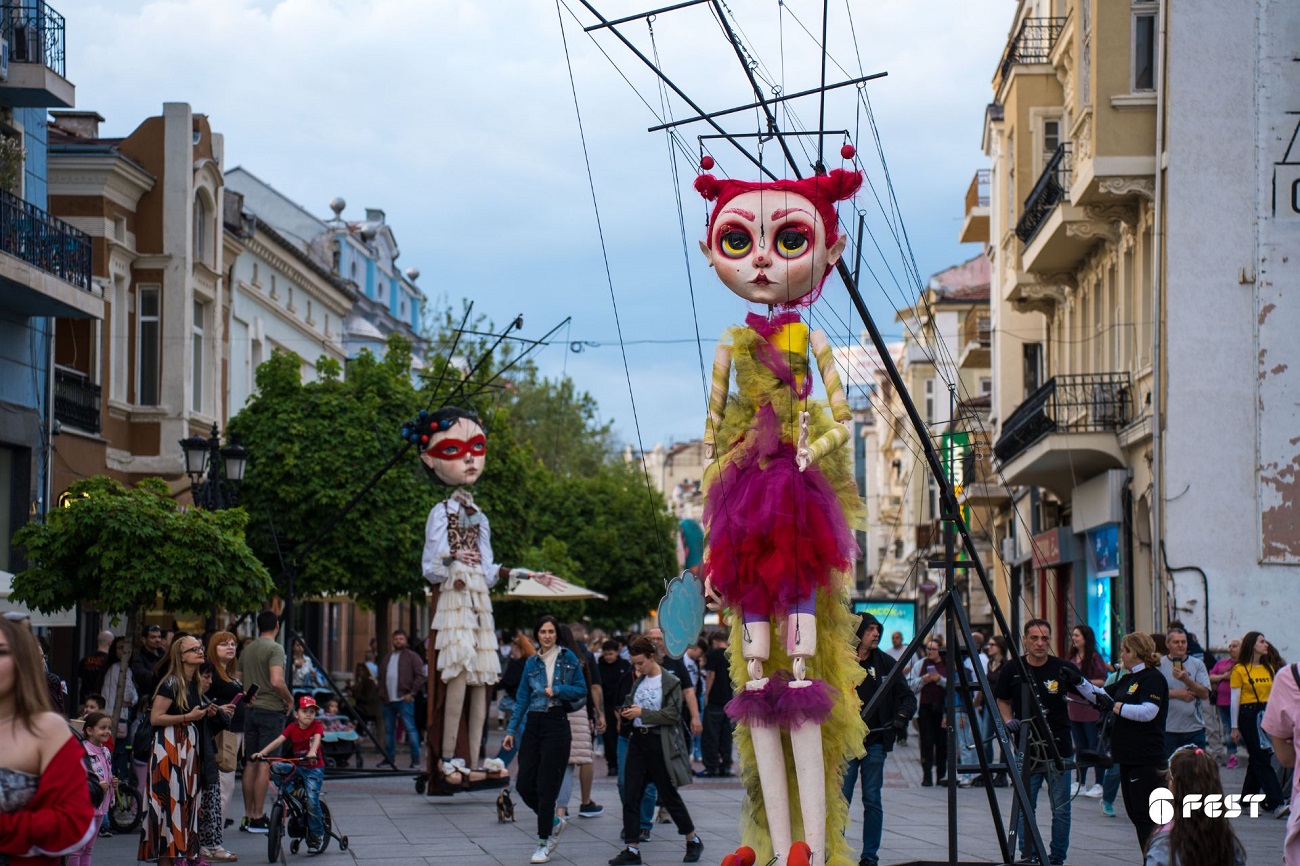 ''Големите марионетки на Puppets Occupy Street'' идват в София за първи път