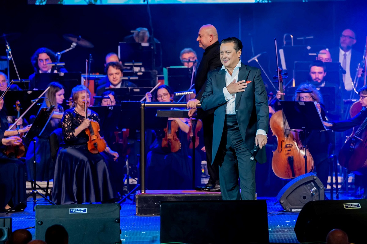 Васил Петров пристига в Бургас и Царево със специална програма