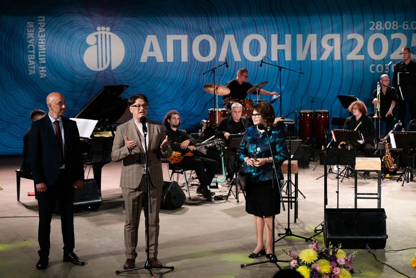 Тържествен старт на 41-вото издане на Празниците на изкуствата „Аполония“ с вълнуващи речи и концерт на Хилда Казасян и Васил Петров