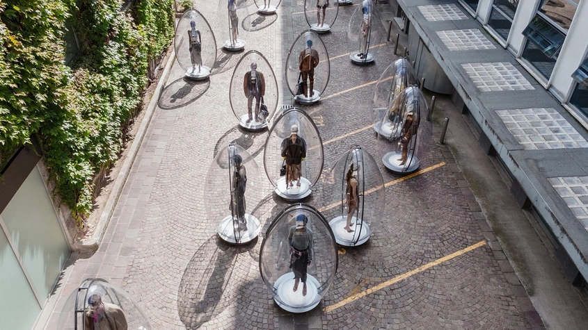 Колекцията SS26 на Diesel беше представена по улиците на Милано за Седмицата на модата