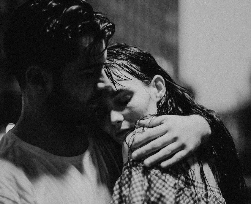 Кои зодии са по-склонни към изневяра – астрологията разкрива истината