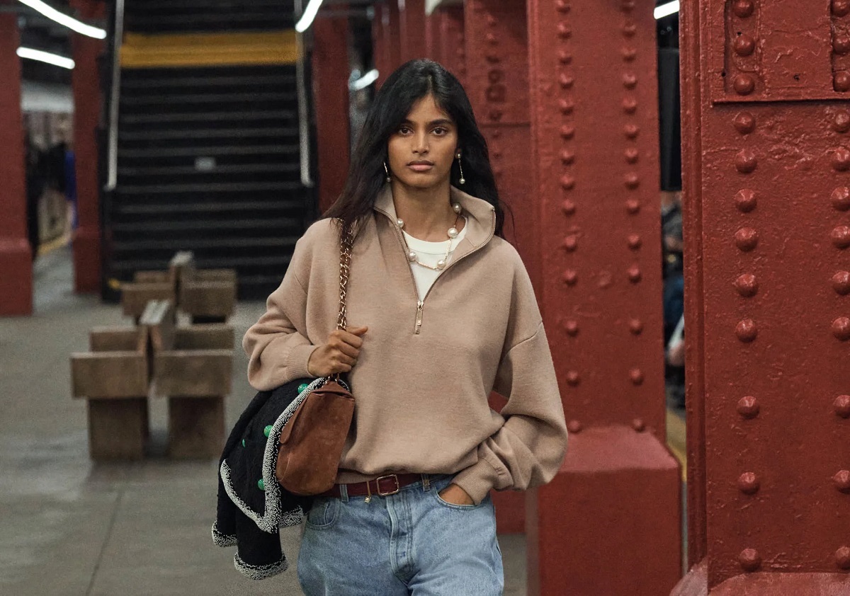 Бхавита Мандава: Първият индийски модел, открил ревю на Chanel под егидата на Матийо Блази