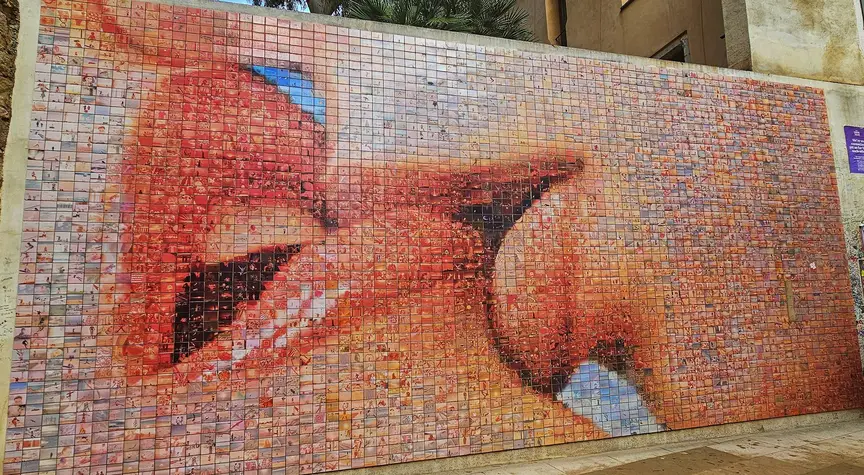 Светът се ражда във всяка целувка