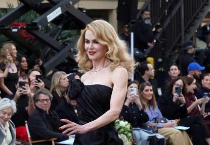 Омагьосващият трибют на Никол Кидман към Рита Хейуърт: Блясъкът на Стария Холивуд на сцената на Vogue World