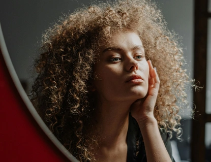 Какво означава да бъдеш автентичен в свят на филтри и фасади