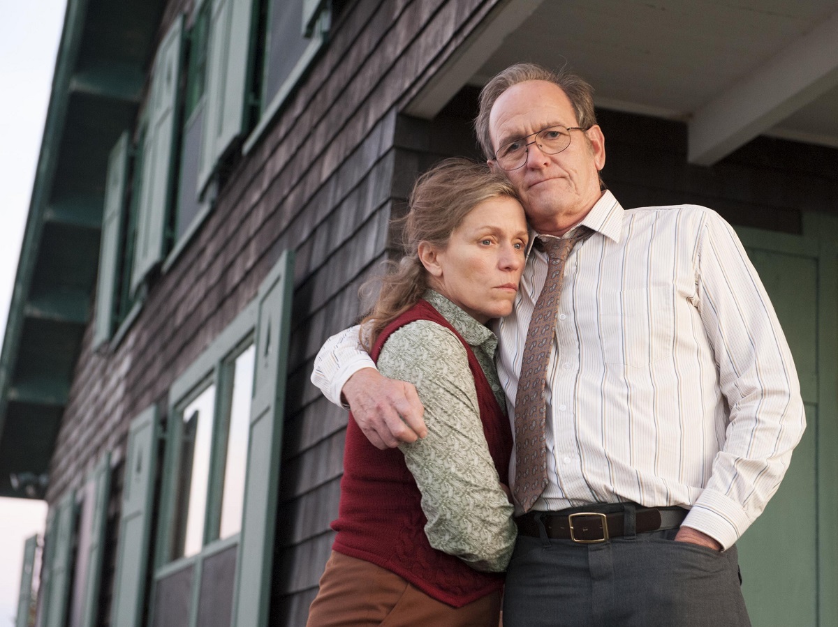 Обичаният роман ''Олив Китридж" излезе в ново издание с филмова корица