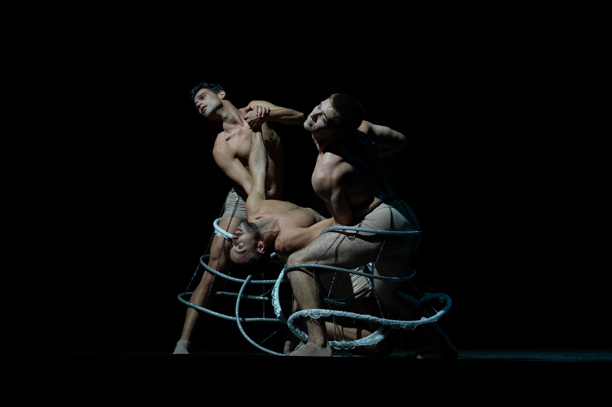 Конкурсът ''Маргарита Арнаудова'' е първият български конкурс за съвременна хореография и с XII-то си издание отбелязва своя 30 годишен юбилей   