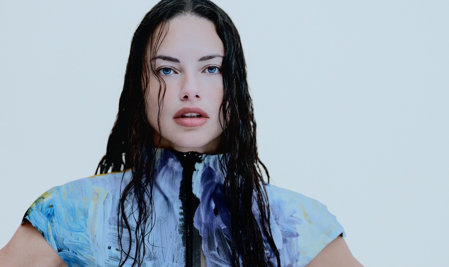 Адриана Лима говори пред Vogue Adria: За майчинството, изкуството и защо обожава модата