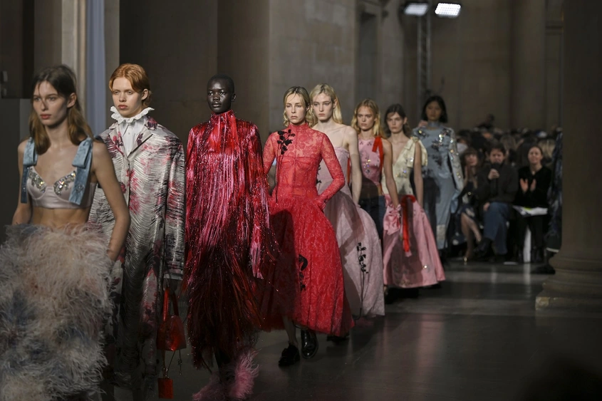 Erdem отбеляза 20-ата годишнина на марката с колекция наречена ''Въображаемият разговор''