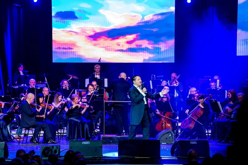 Васил Петров представя премиерно концерти "SYMPHONY" в Монтана и Козлодуй