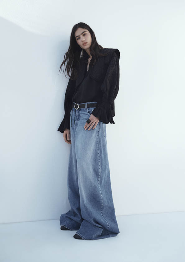 H&M S/S 2026 представя нов прочит на пролетния гардероб - между носталгията и модерния контраст