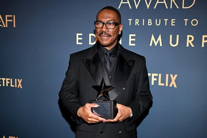 Еди Мърфи получи наградата на AFI за цялостен принос към киното