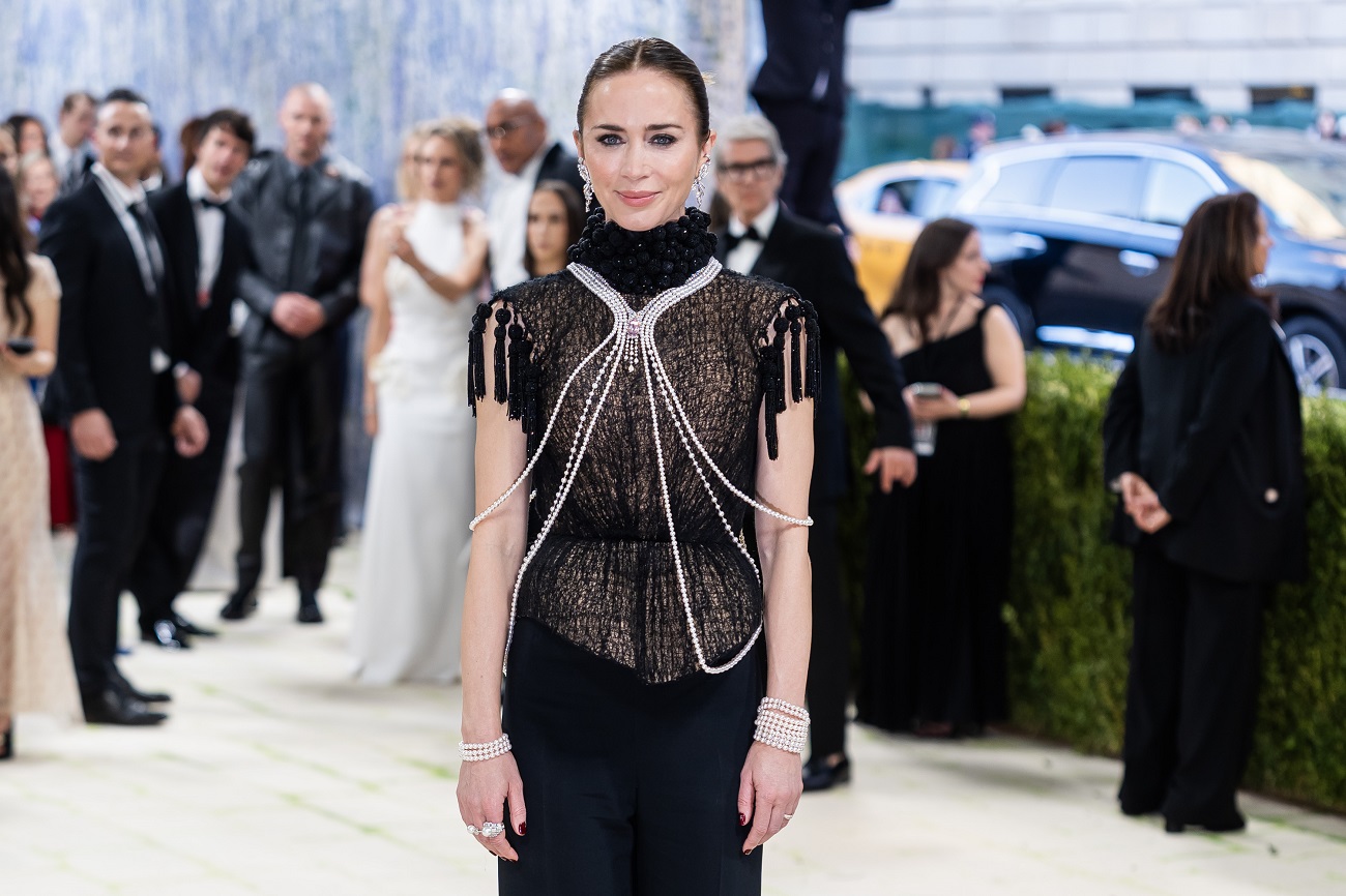 Емили Блънт носи бижу за 500 000 долара на Met Gala 2026